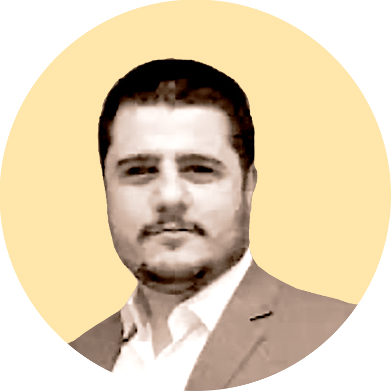 عباس سرمایه دبیر موسسه فراز