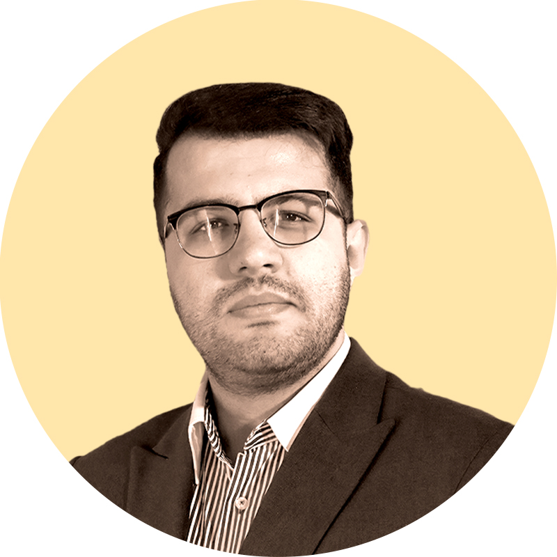 علیرضا احمدی دبیر موسسه فراز
